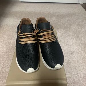 ESSEUTESSE Black Leather STT Sneaker